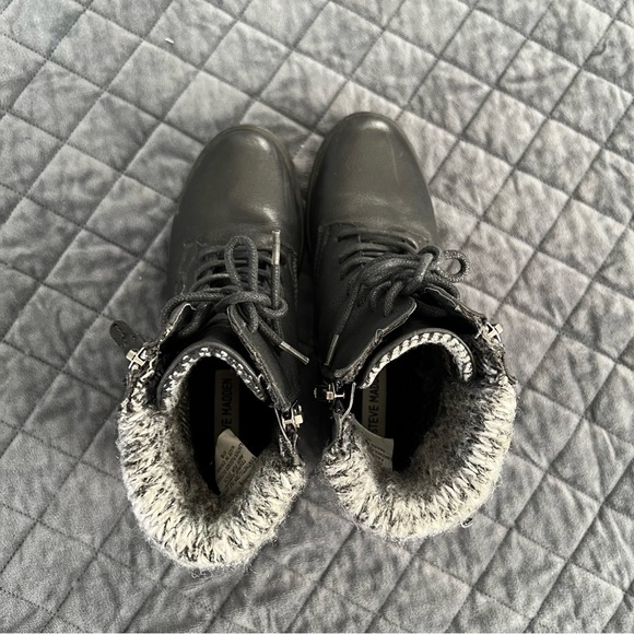 Steve Madden Combat Boots Women Size 7 Black Faux Fur Sock Mimsy Shoe - Picture 4 of 10